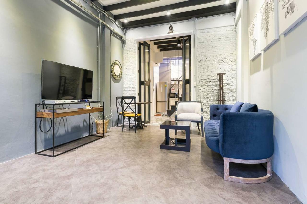 196 Oldtown Chic Hostel Bangkok Bagian luar foto