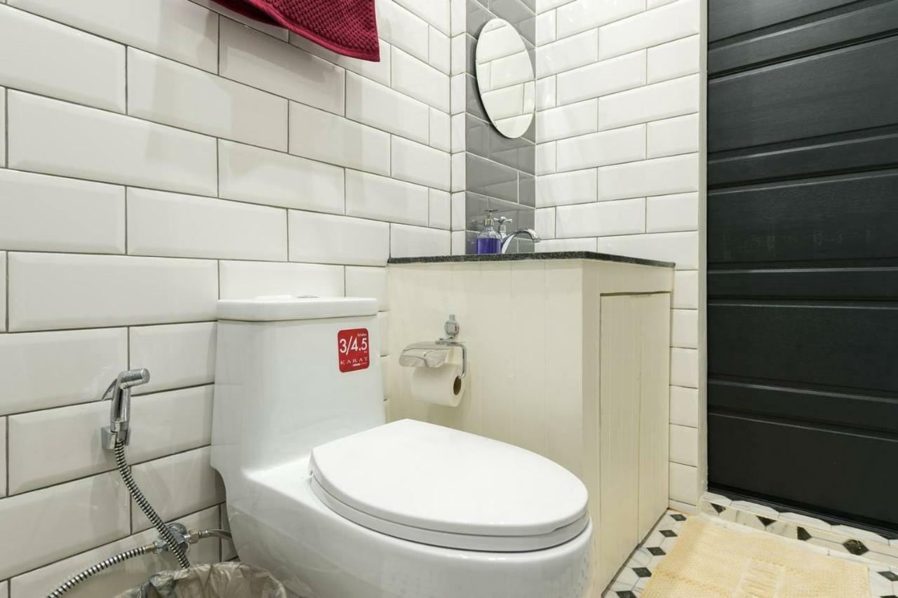 196 Oldtown Chic Hostel Bangkok Bagian luar foto